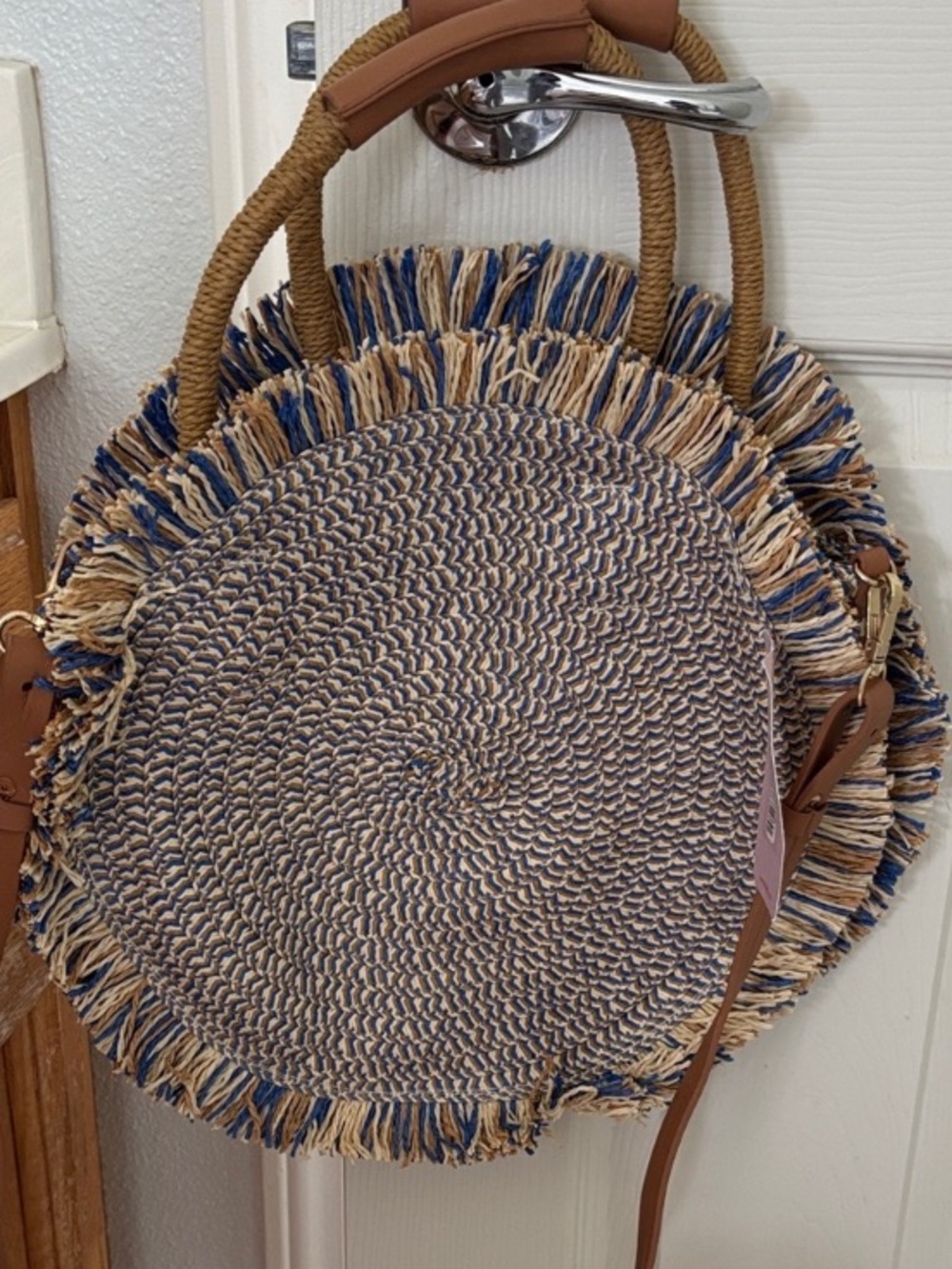 Round straw bag